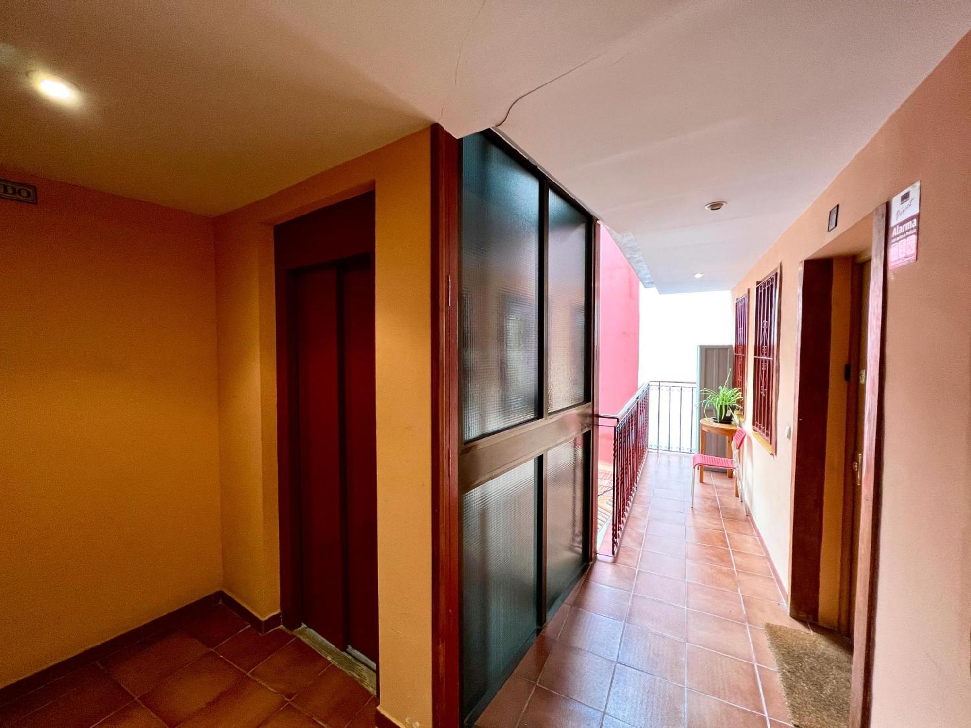 Apartment In The Heart Of Madrid-Piso En Malasana Bagian luar foto