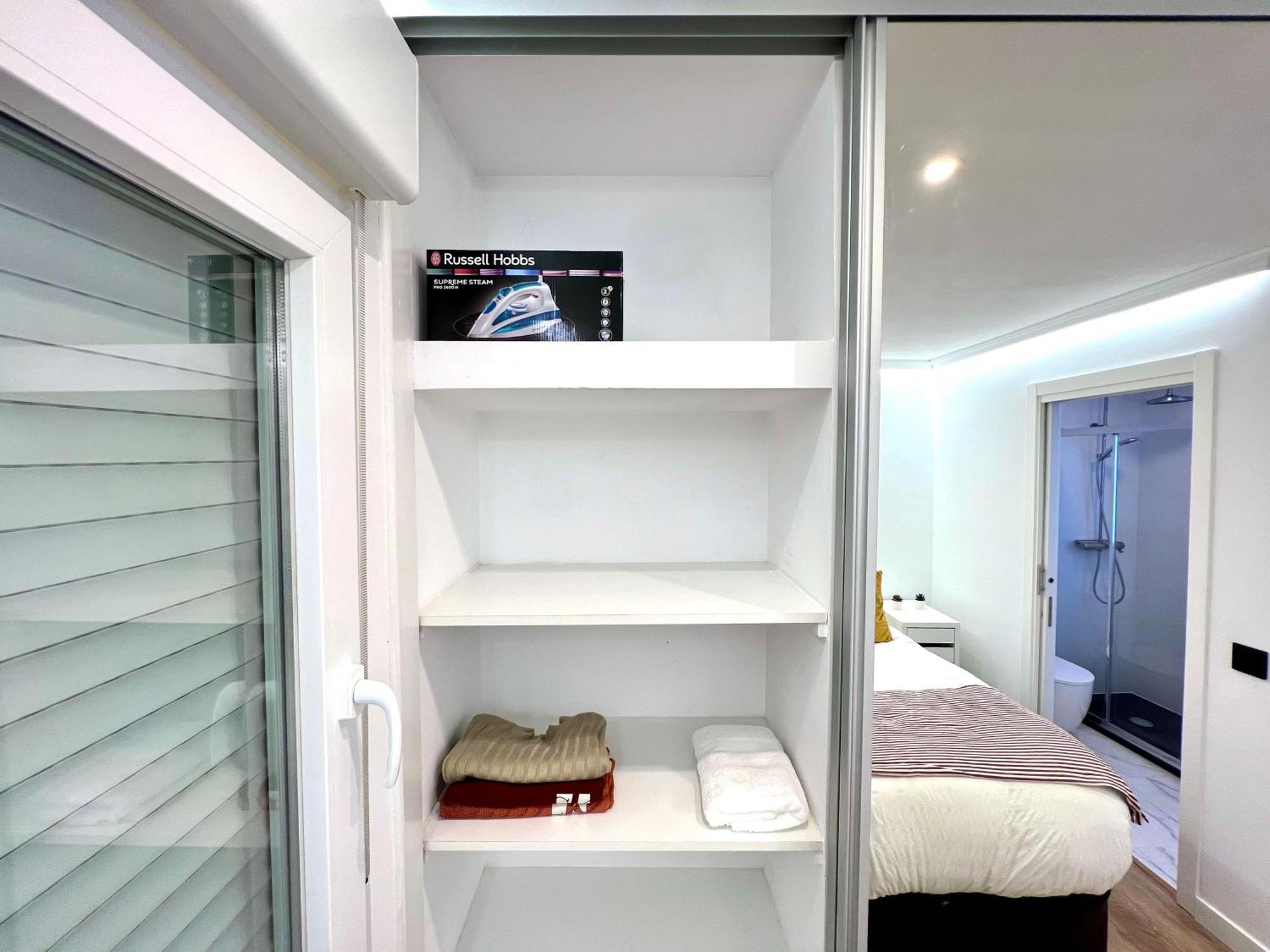 Apartment In The Heart Of Madrid-Piso En Malasana Bagian luar foto